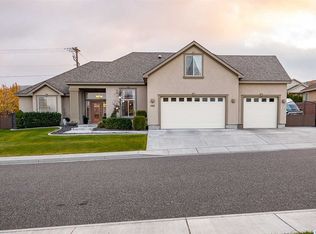 586 Lodi Loop, Richland, WA 99352