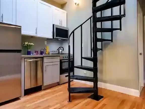 2nd image of 620 E 11th St APT 24