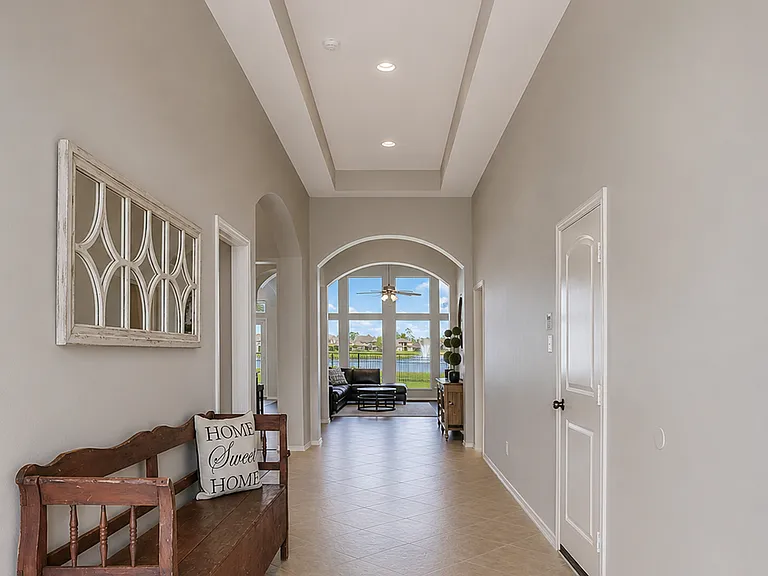 2823 Woodland Glen Ln — Photo 3