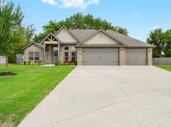 546 N Phoenix Rd, Fayetteville, AR 72704