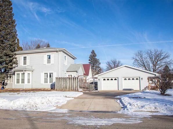 302 5th St Nw Waverly Ia 50677 Zillow