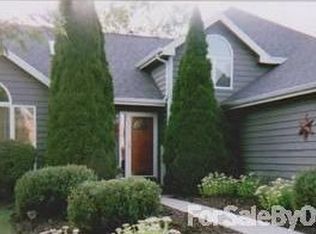 5318 S Skare Ct, Rochelle, IL 61068