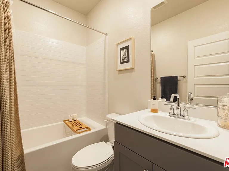 1716 Cayton Loop — Photo 10