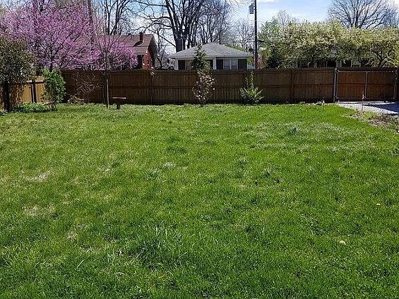 5th image of 621 Price Ave