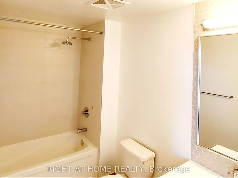 2520 Eglinton Ave W #1901 — Photo 25