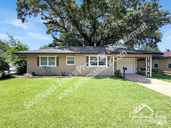 812 S 6th St, Nederland, TX 77627