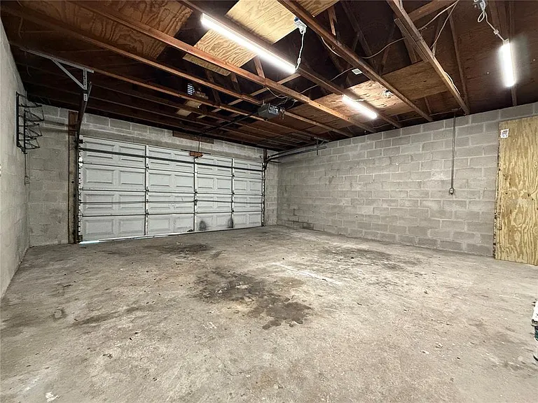 7002 S Shamrock Rd — Photo 34