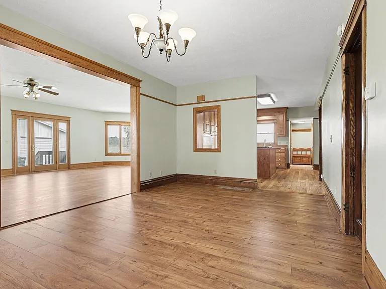 5050 Maple Grove Rd — Photo 12