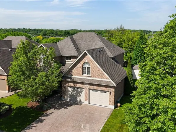 211 Terrace Wood Cres, Kitchener, ON N2P 2T3