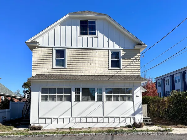 89 N Park Ave #1, Bay Shore, NY 11706