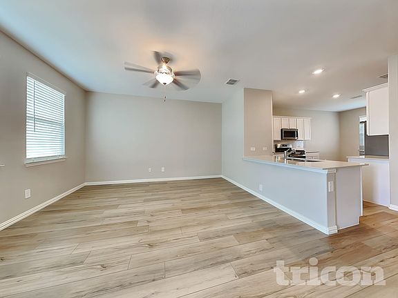 4th image of 2106 Silver Charm Ln