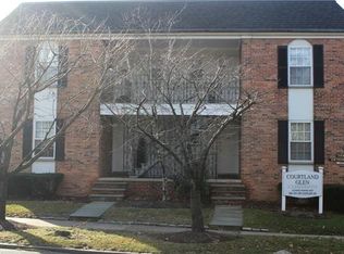 394 Courtland Ave APT 3C, Stamford, CT 06906