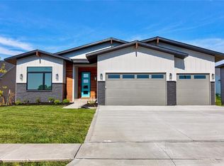 2900 NE Cherry Ct, Grimes, IA 50111