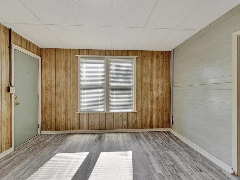 2411 Q St #2 — Photo 2