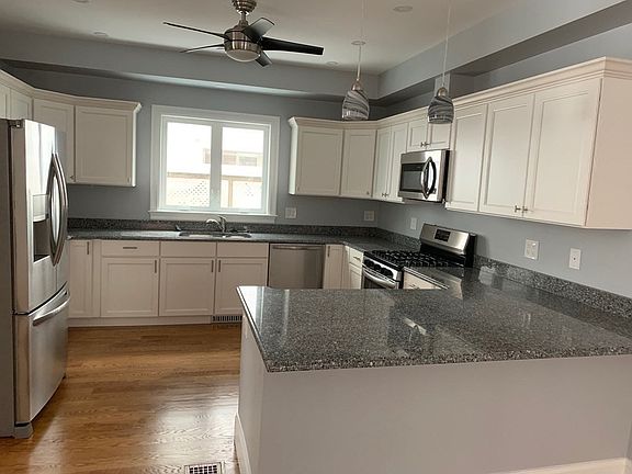2nd image of 46 Oakland St #1