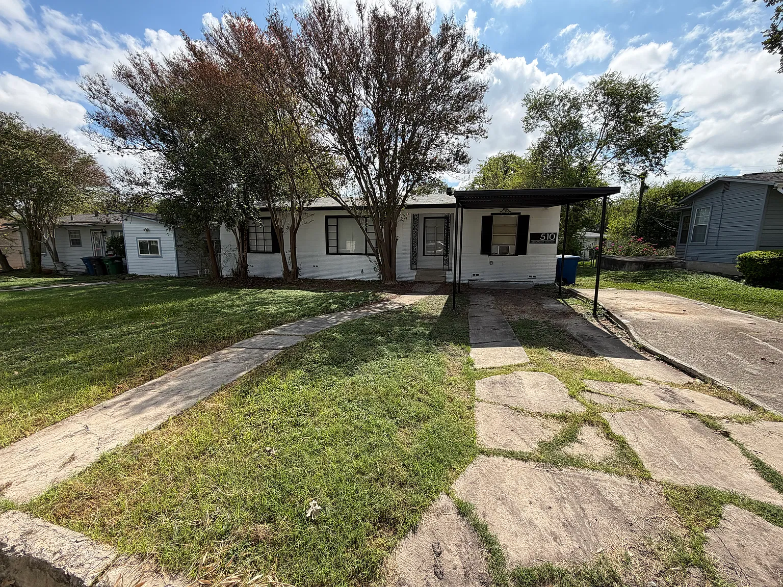3 bed, 1109 sqft, $1,740 — Photo 2