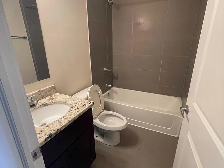 3128 W Walton St #3 — Photo 6