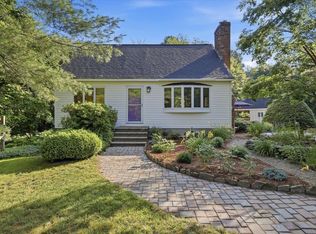 16 Lakeview Way, Auburn, NH 03032