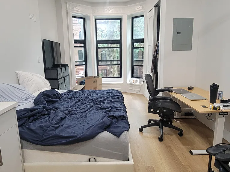 21 Polhemus Pl #1F — Photo 1