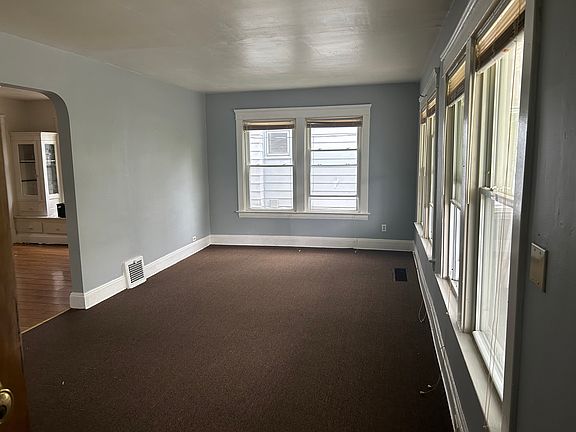 2nd image of 3267 E 142nd St