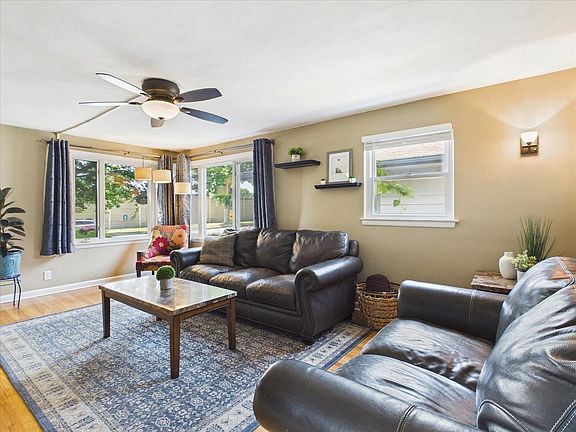 4th image of 4238 Warwick Way
