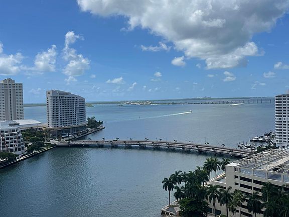 2nd image of 495 Brickell Ave APT 1809