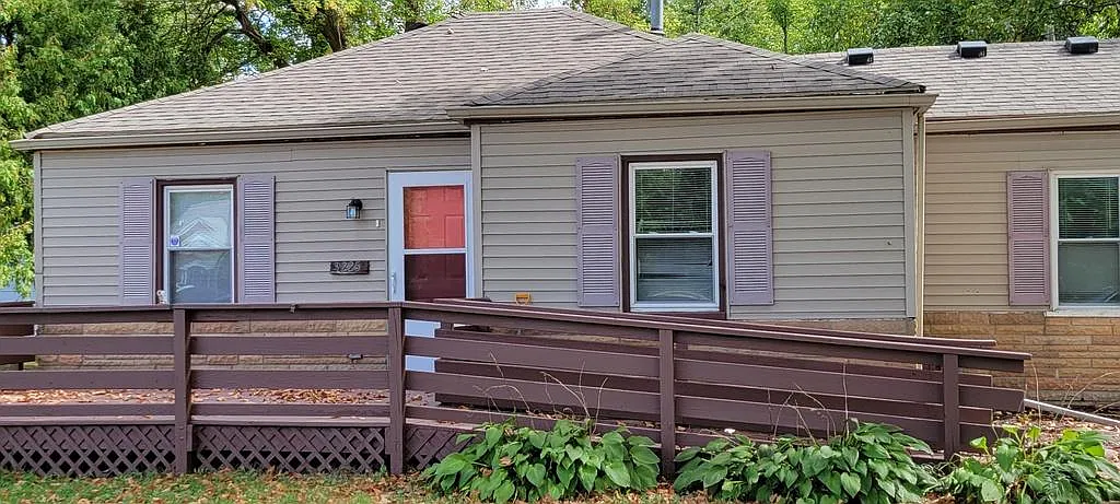 2 bed, 1008 sqft, $1,600 — Photo 2
