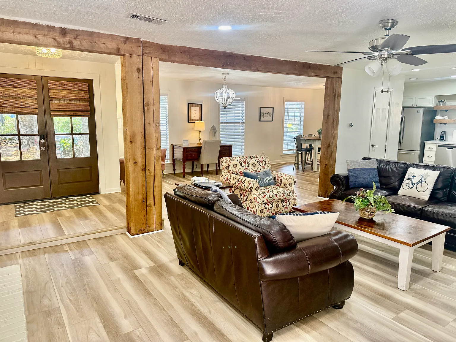 102 Oak Dr — Photo 2