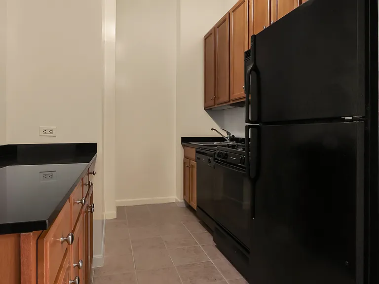 85 John St #4B — Photo 3
