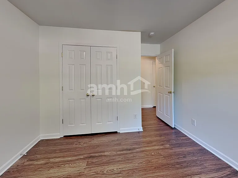 1867 Longmont Dr — Photo 15