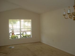 2320 Holly Pine Cir, Orlando, FL 32820