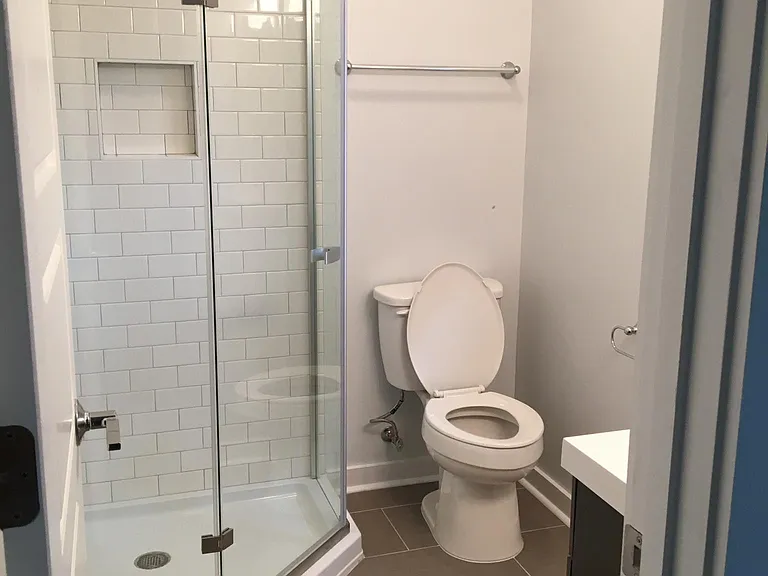 51 Drake St #A — Photo 4