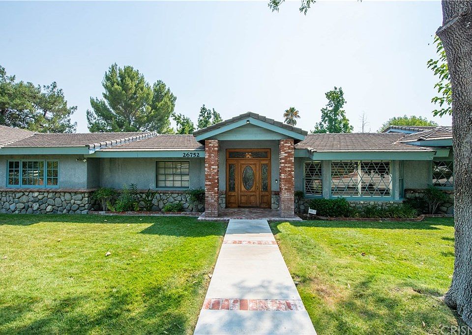 1st image of 26752 Brooken Ave