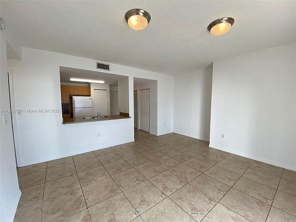 4th image of 435 SW 12th Ave APT 501