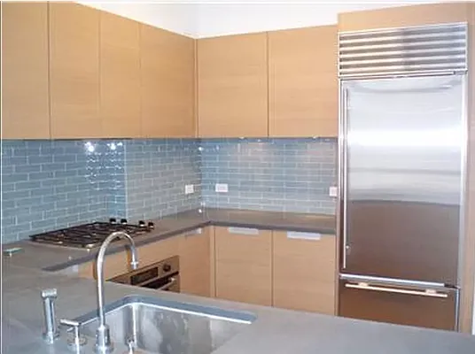 Rented by R New York | media 34