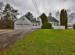 2596 River Rd, Willoughby Hills, OH 44094