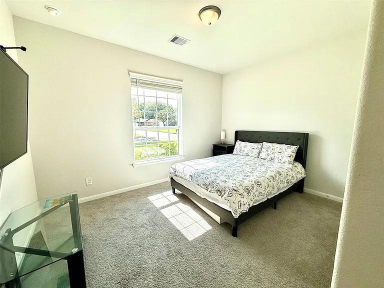 307 Twin Lakes Blvd W — Photo 19