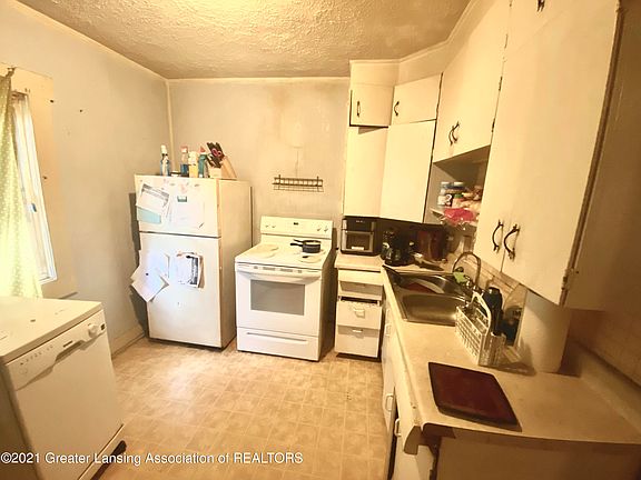 4th image of 1021 E Cesar E Chavez Ave