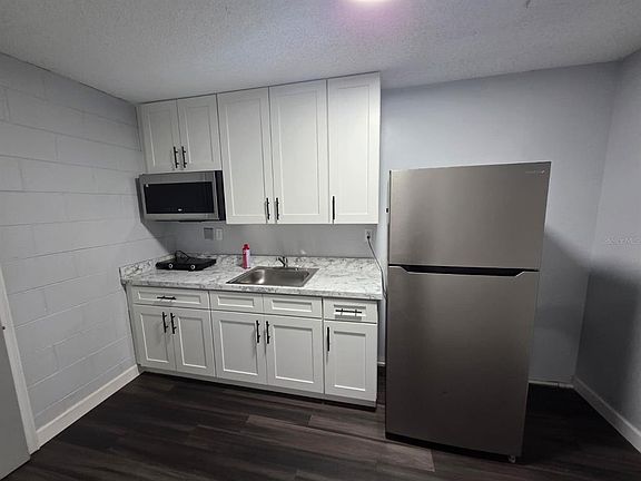3rd image of 1326 SWEETWOOD BOULEVARD