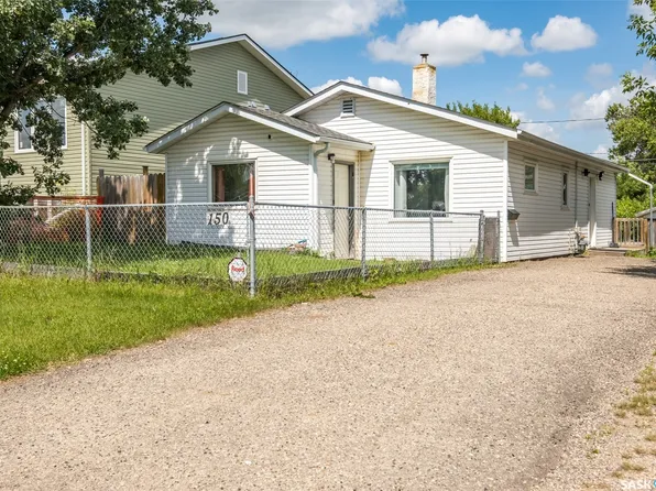 150 31st Street E, Prince Albert, SK S6V 1Z9