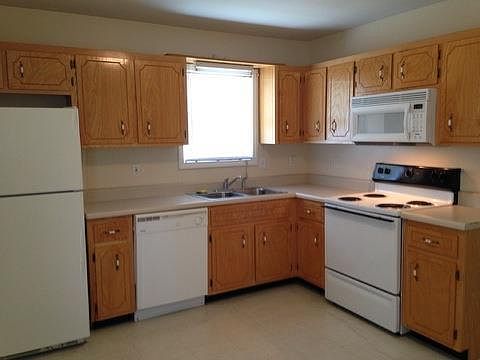 2nd image of 289 Executive Ave APT B