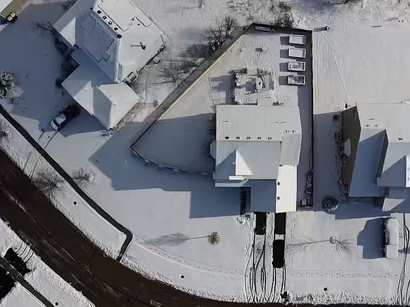 4th image of 2732 Woodworth Ave