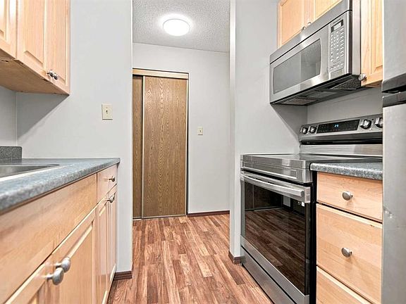4th image of 71 W Cosgrove Cres #305-RED