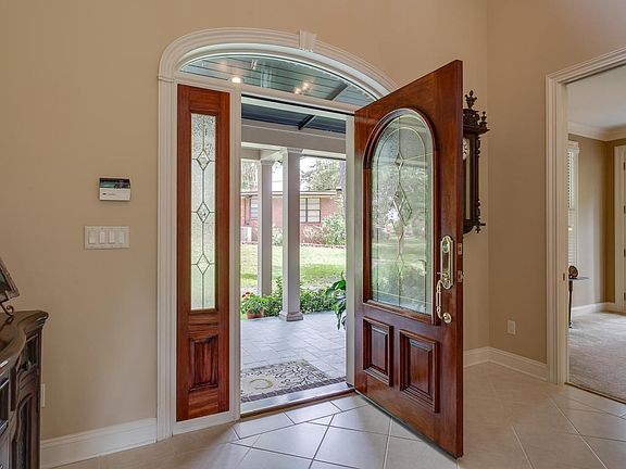 Entry_Foyer