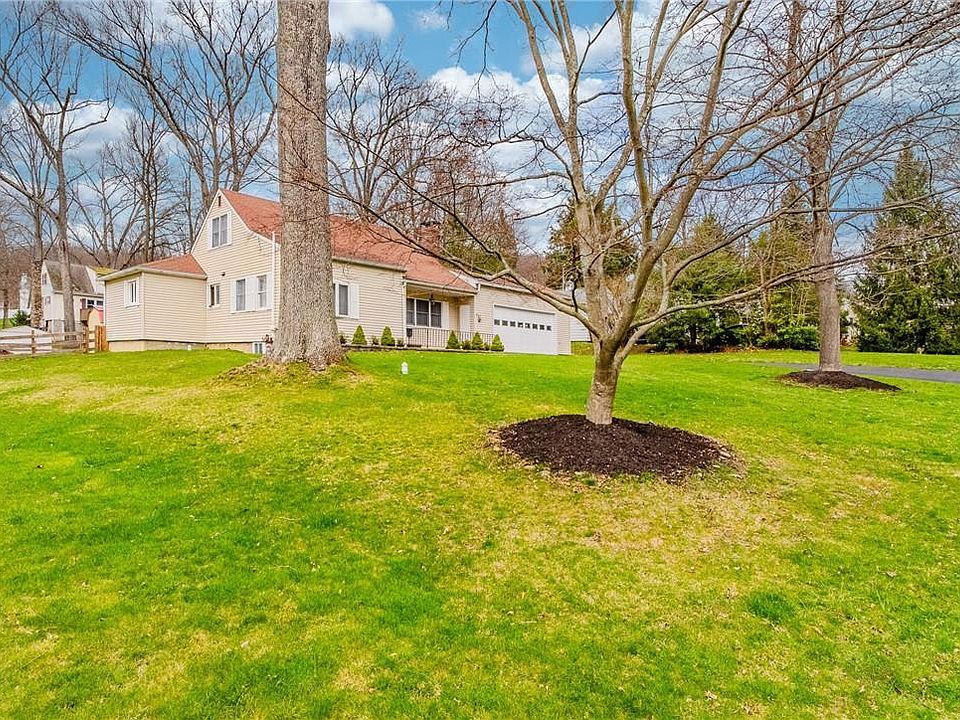 1st image of 9 Woodside Drive