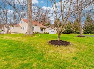 9 Woodside Dr, Warwick, NY 10990