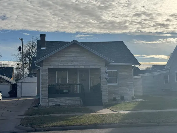 1603 W 7th St, Hastings, NE 68901