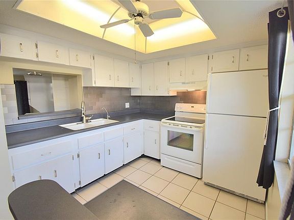 3rd image of 970 Virginia St APT 107