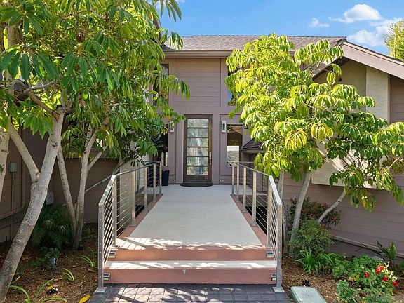 5th image of 5392 Wilshire Dr