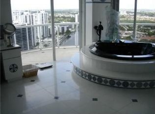 3802 NE 199th Ter, Aventura, FL 33180